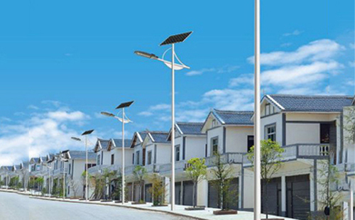 城关太阳能路灯配置与在乡村道路照明中的应用